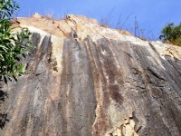 Batuan Granit Deo Ca Compleks (tampak dekat)